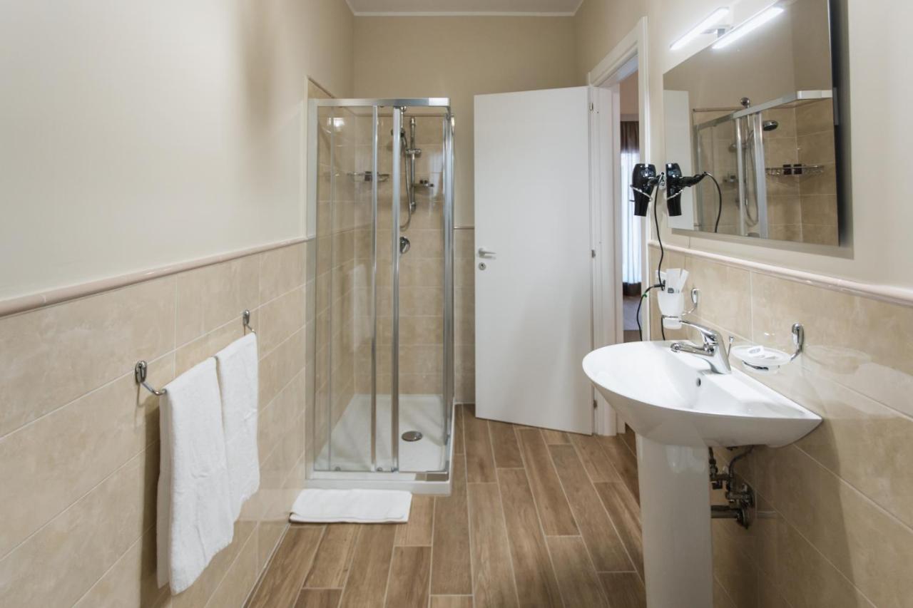 Oasi Perla Del Mare Rooms Aci Castello Ngoại thất bức ảnh